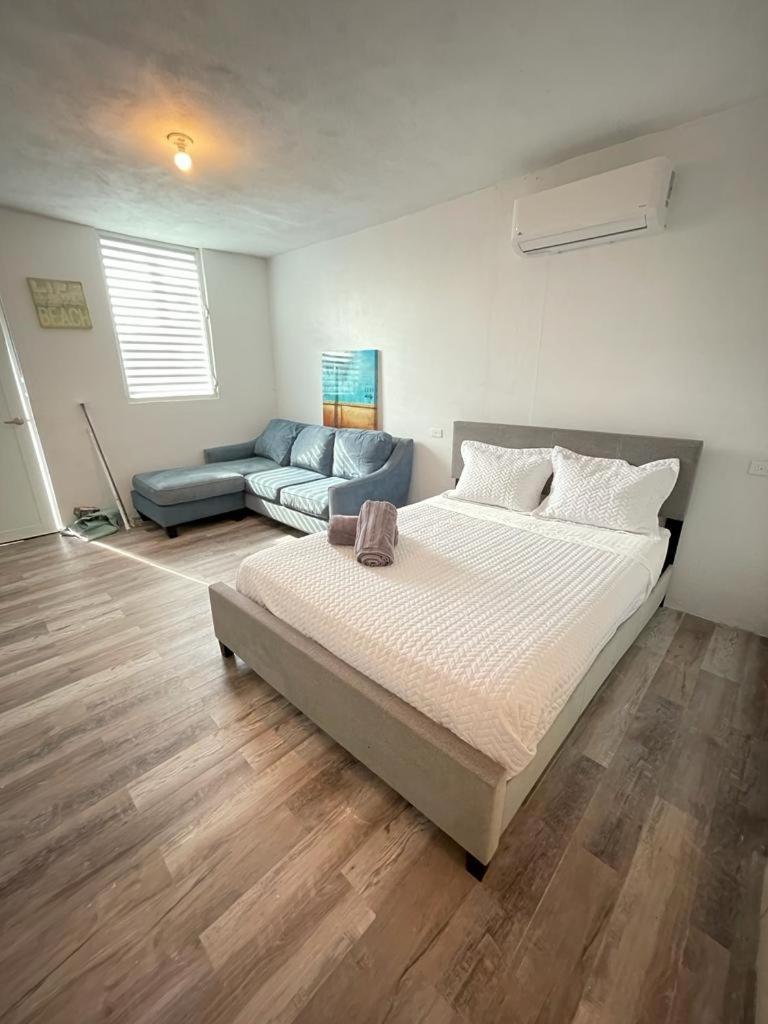 Las Olas Beach Apartments Arecibo Extérieur photo